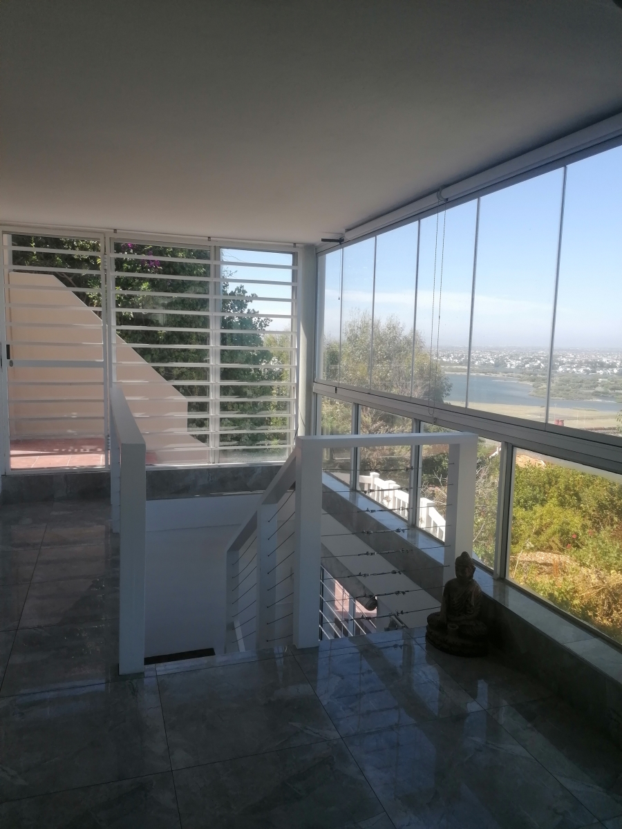 To Let 3 Bedroom Property for Rent in Muizenberg Western Cape